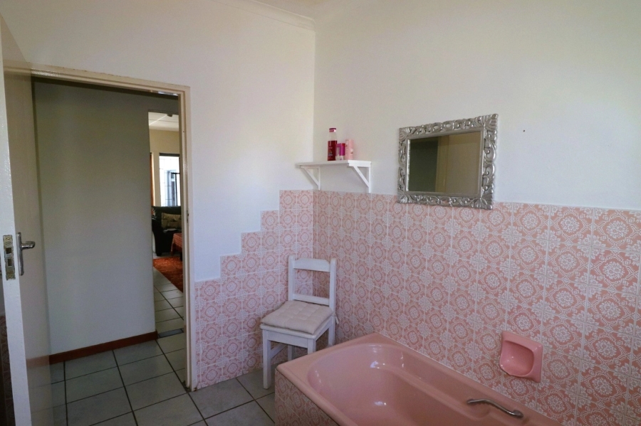 4 Bedroom Property for Sale in Arniston Western Cape